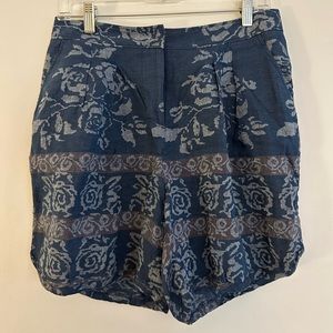 Billy Reid Size 4 100% linen shirts. High wasted, relaxed fitting. Too small.